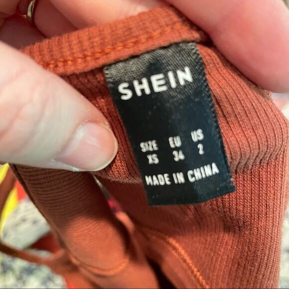 Shein Burnt Orange Ribbed Crop Tank Top Womens XS Boxy Fit Athletic Blouse - Picture 4 of 5